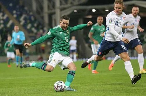  英超前瞻：利兹联迎战利物浦，攻防大战一触即发  